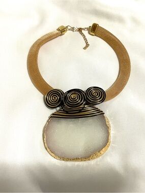 ELENOR PECTORAL DRUZY SYNTHETIC STONE Statement NECKLACE